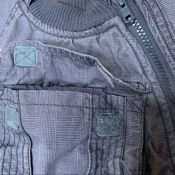 H&M: Grey Woven Jacket - Picture 4 of 9